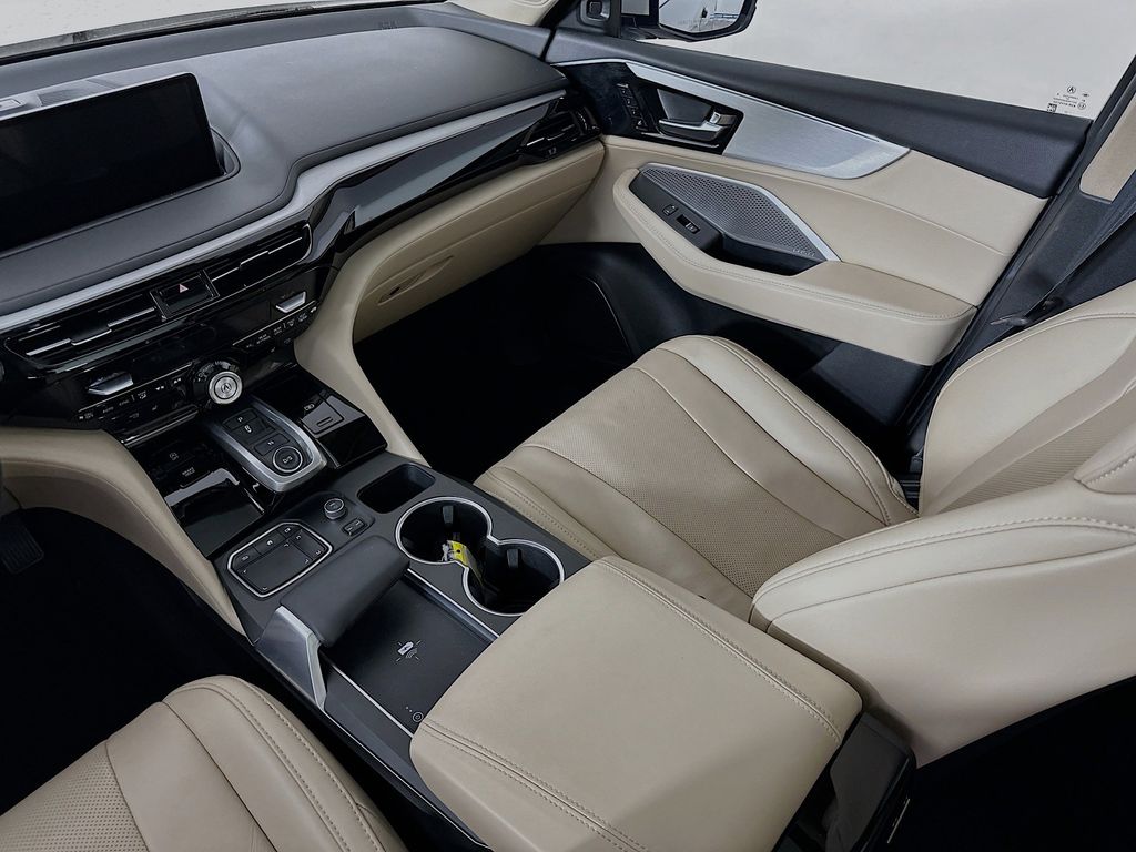 Thumbnail: 2023 Acura MDX - 14