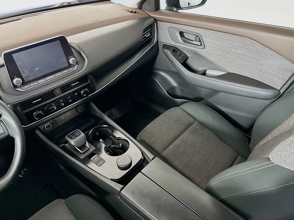 Thumbnail: 2021 Nissan Rogue - 13