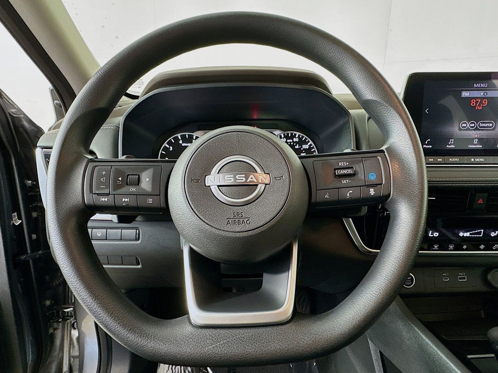 Thumbnail: 2022 Nissan Rogue - 15
