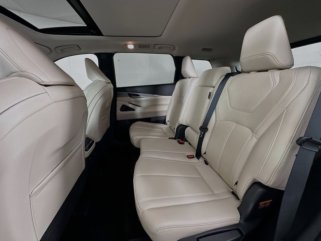 Thumbnail: 2024 INFINITI QX60 - 12
