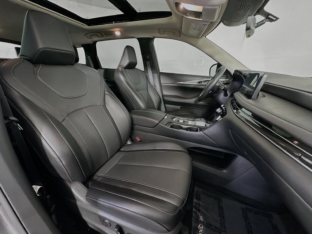 Thumbnail: 2024 INFINITI QX60 - 11