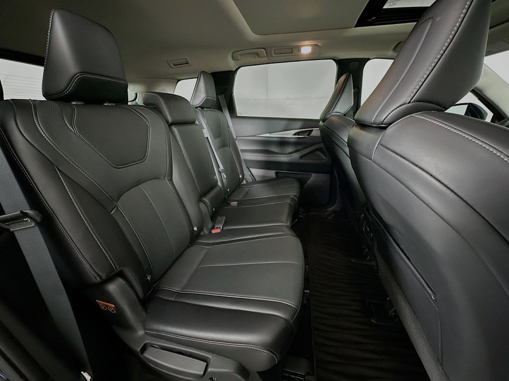 Thumbnail: 2024 INFINITI QX60 - 33