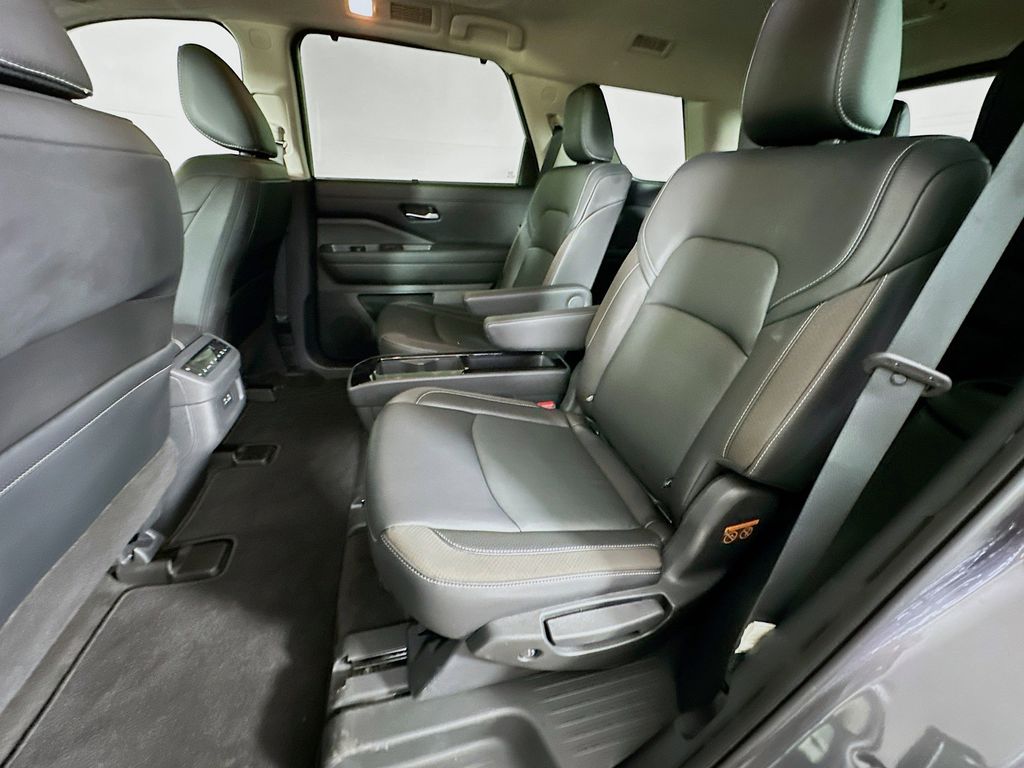 Thumbnail: 2023 Nissan Pathfinder - 13