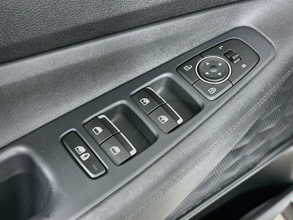 Thumbnail: 2022 Hyundai Santa Fe - 28