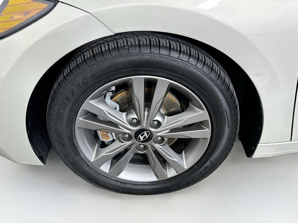 Thumbnail: 2018 Hyundai Elantra - 8