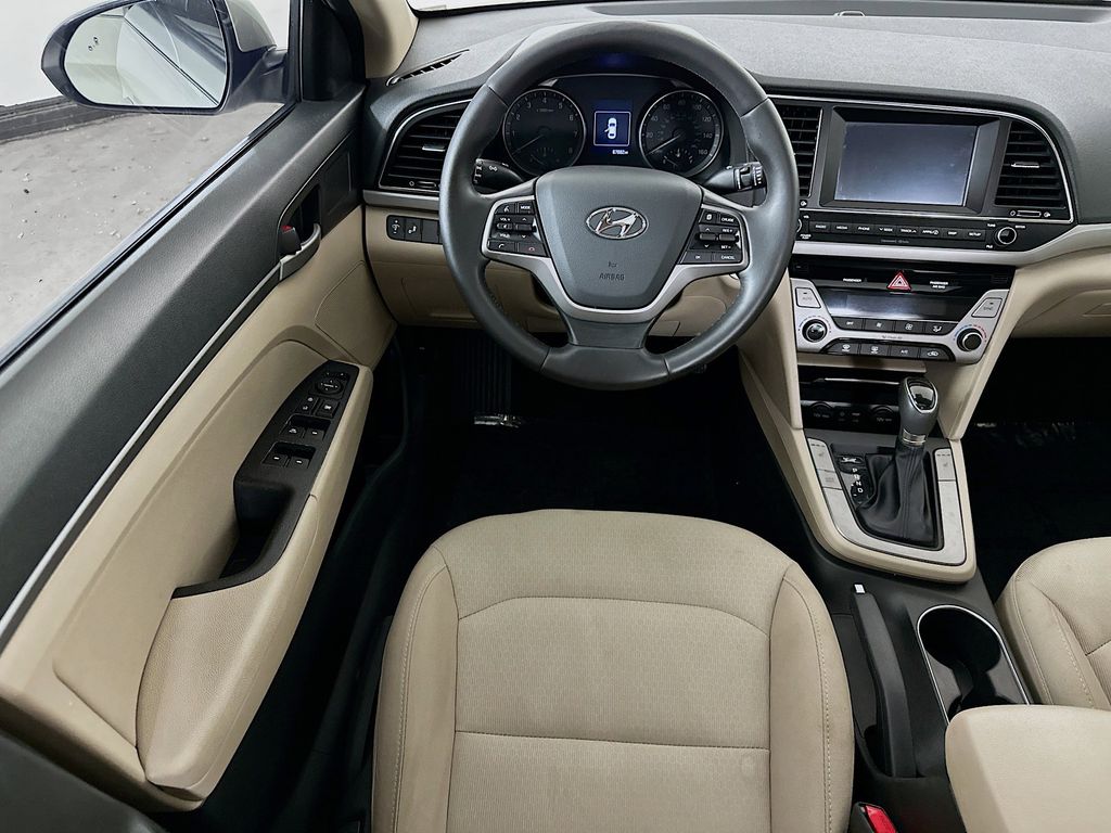 Thumbnail: 2018 Hyundai Elantra - 10