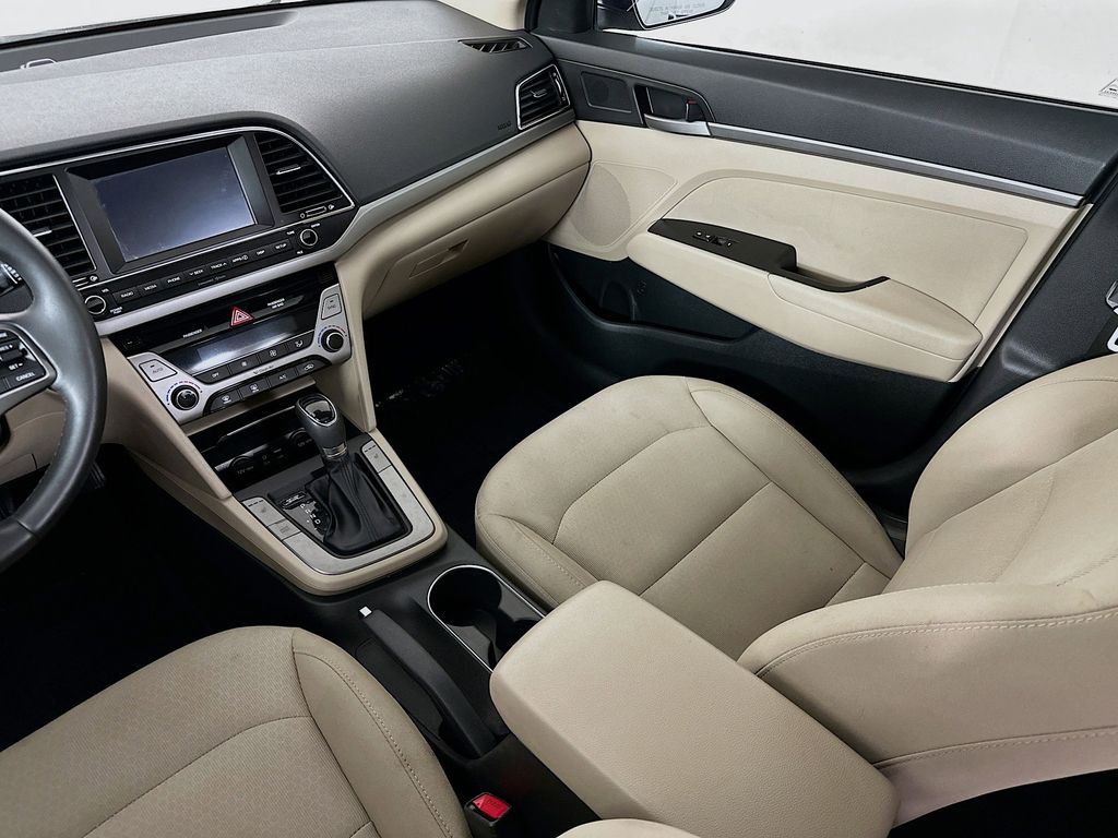 Thumbnail: 2018 Hyundai Elantra - 14