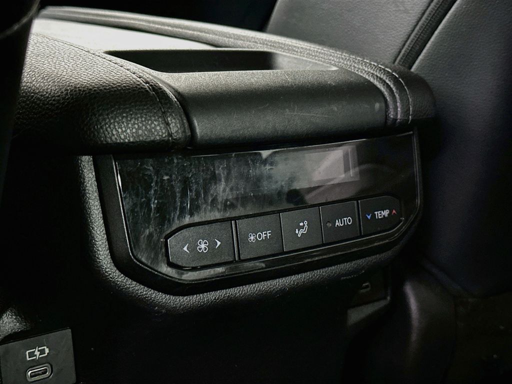 Thumbnail: 2024 Toyota Grand Highlander - 22