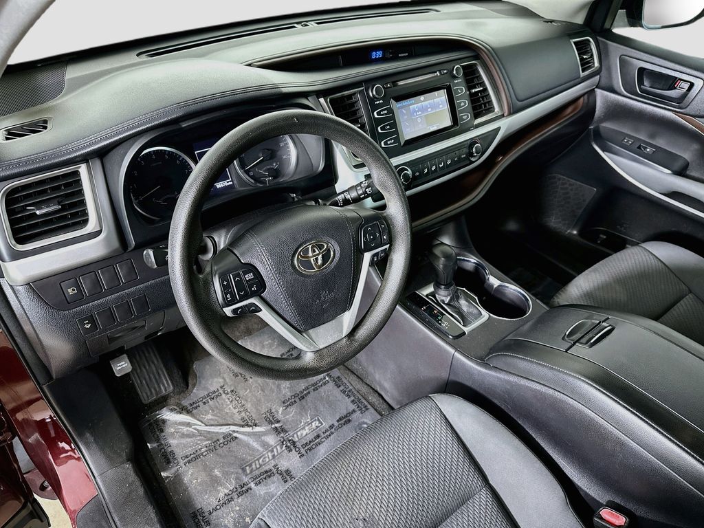 Thumbnail: 2018 Toyota Highlander - 2