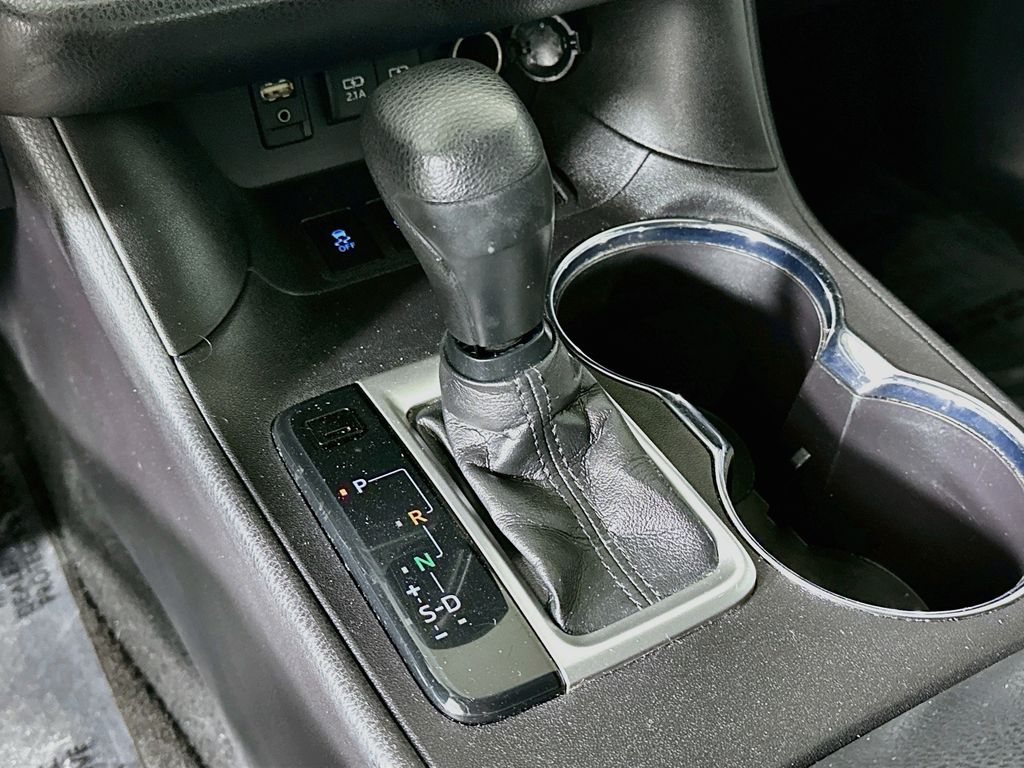 Thumbnail: 2018 Toyota Highlander - 17