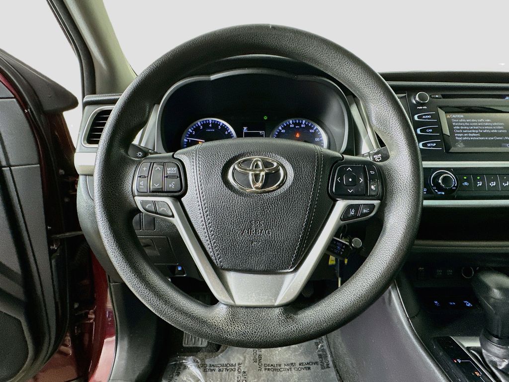 Thumbnail: 2018 Toyota Highlander - 15