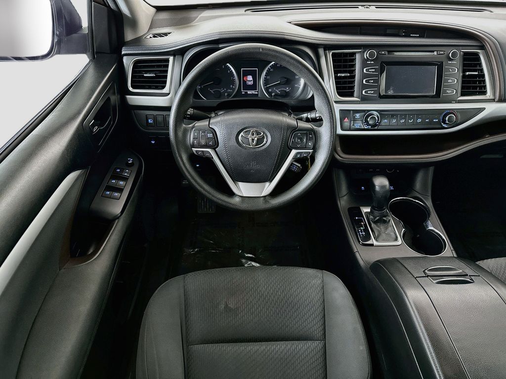 Thumbnail: 2018 Toyota Highlander - 10