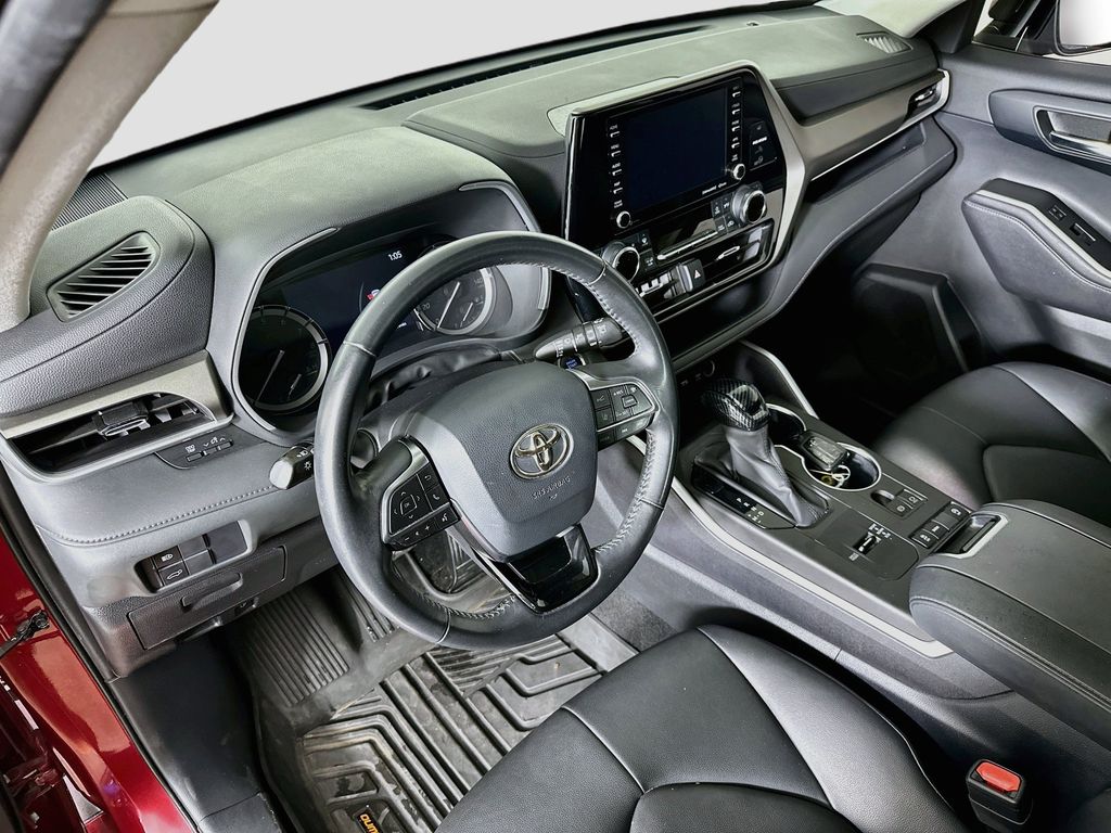 Thumbnail: 2020 Toyota Highlander - 2