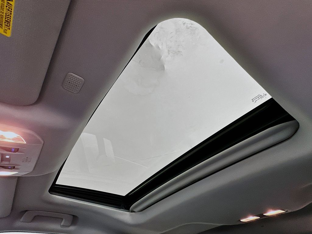 Thumbnail: 2021 Toyota Highlander - 31