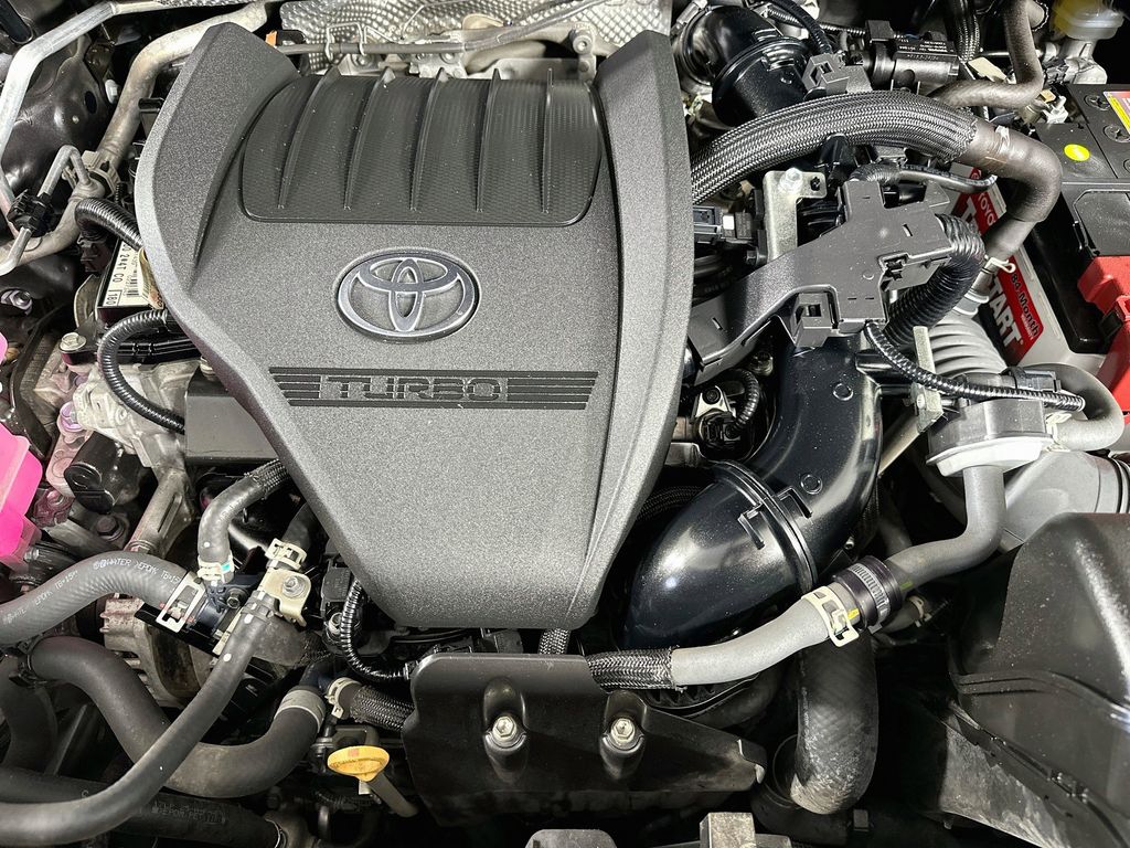 Thumbnail: 2023 Toyota Highlander - 9