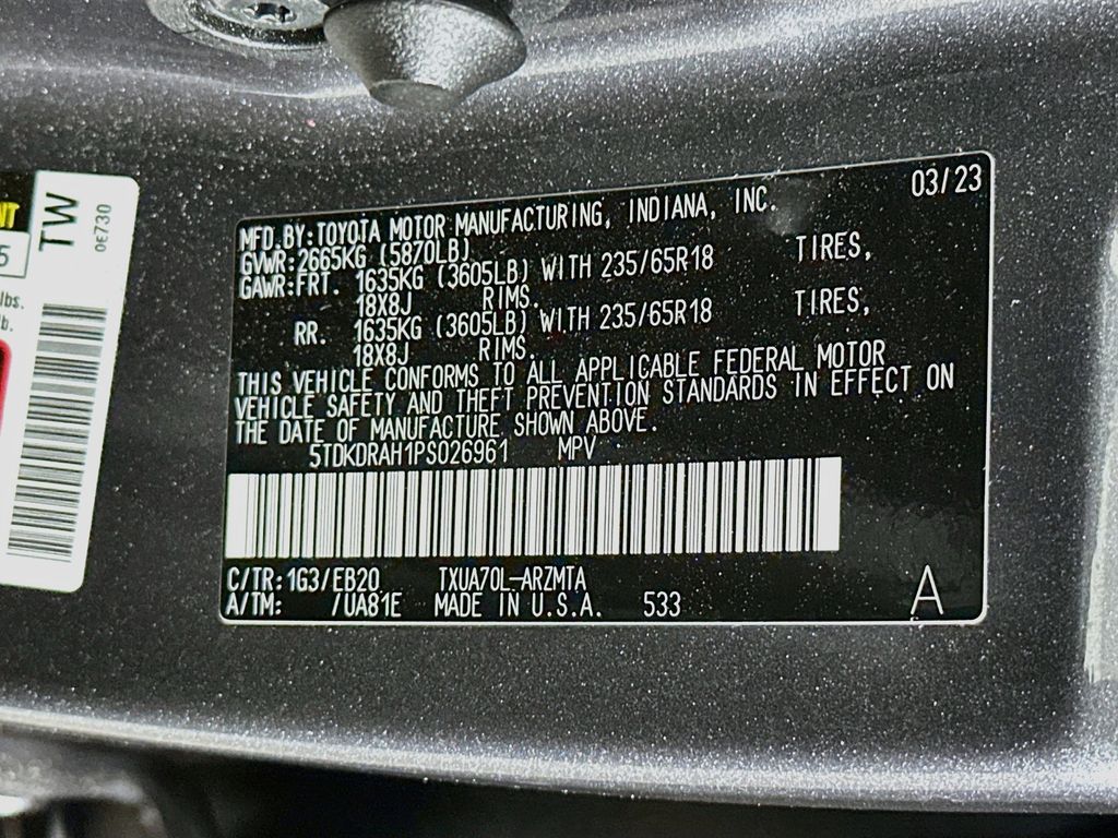 Thumbnail: 2023 Toyota Highlander - 21