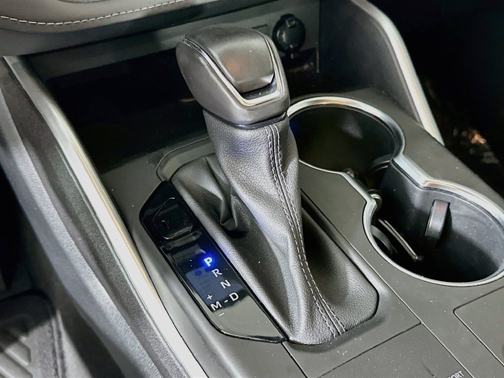 Thumbnail: 2023 Toyota Highlander - 17