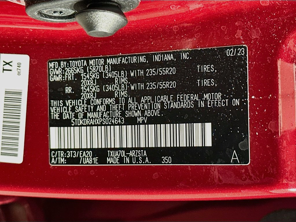 Thumbnail: 2023 Toyota Highlander - 21