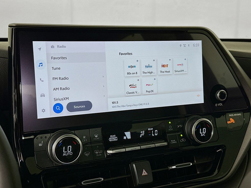 Thumbnail: 2023 Toyota Highlander - 16