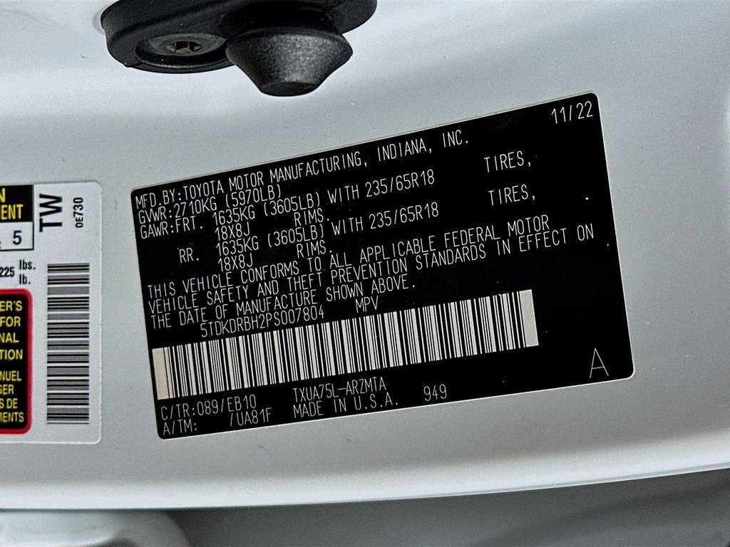 Thumbnail: 2023 Toyota Highlander - 21