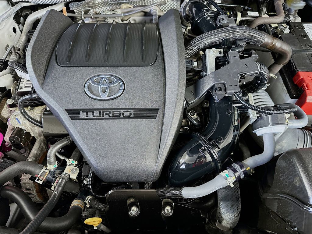 Thumbnail: 2023 Toyota Highlander - 9