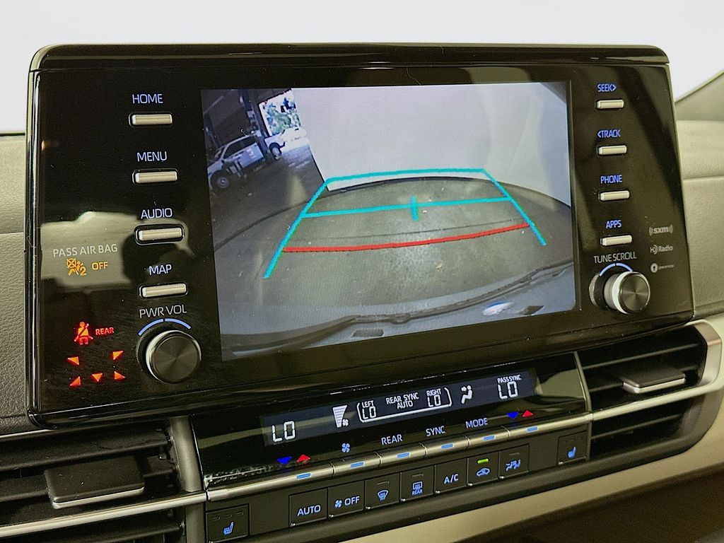 Thumbnail: 2021 Toyota Sienna - 27