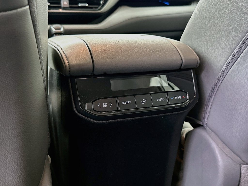 Thumbnail: 2021 Toyota Highlander - 22