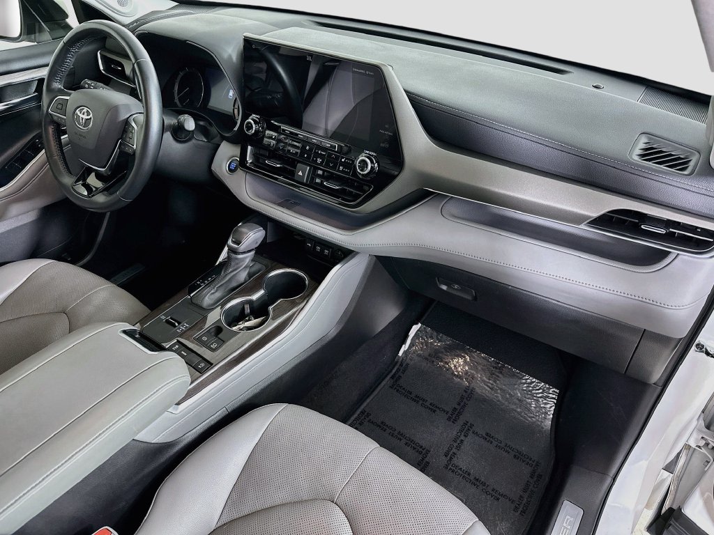 Thumbnail: 2021 Toyota Highlander - 35