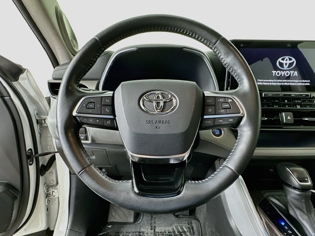 Thumbnail: 2021 Toyota Highlander - 15