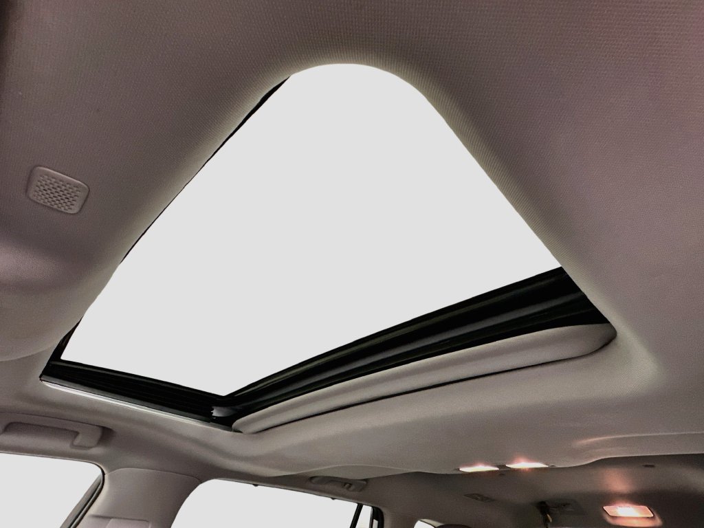 Thumbnail: 2021 Toyota Highlander - 32