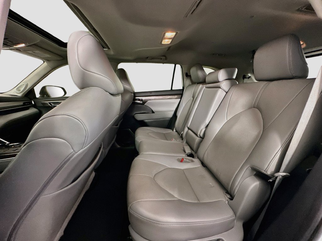 Thumbnail: 2021 Toyota Highlander - 13