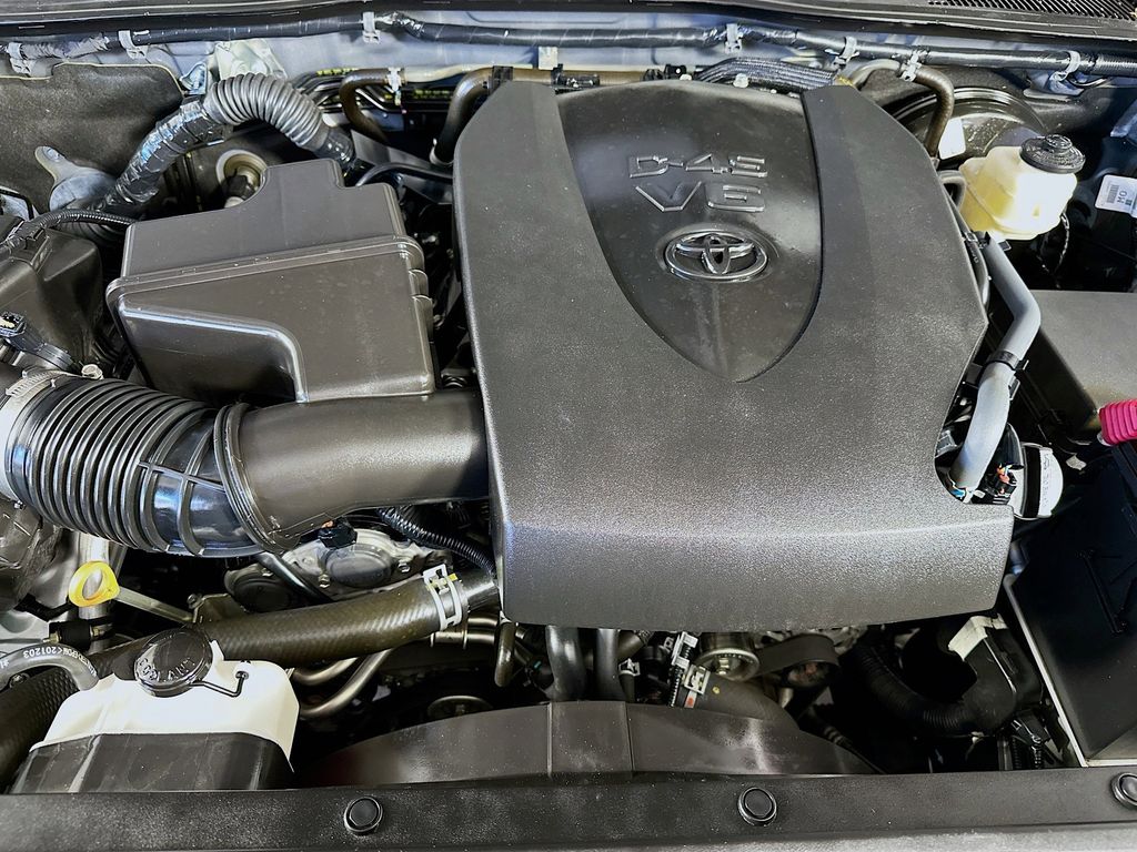 Image 10 of 2021 Toyota Tacoma