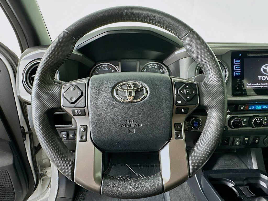 Thumbnail: 2018 Toyota Tacoma - 15