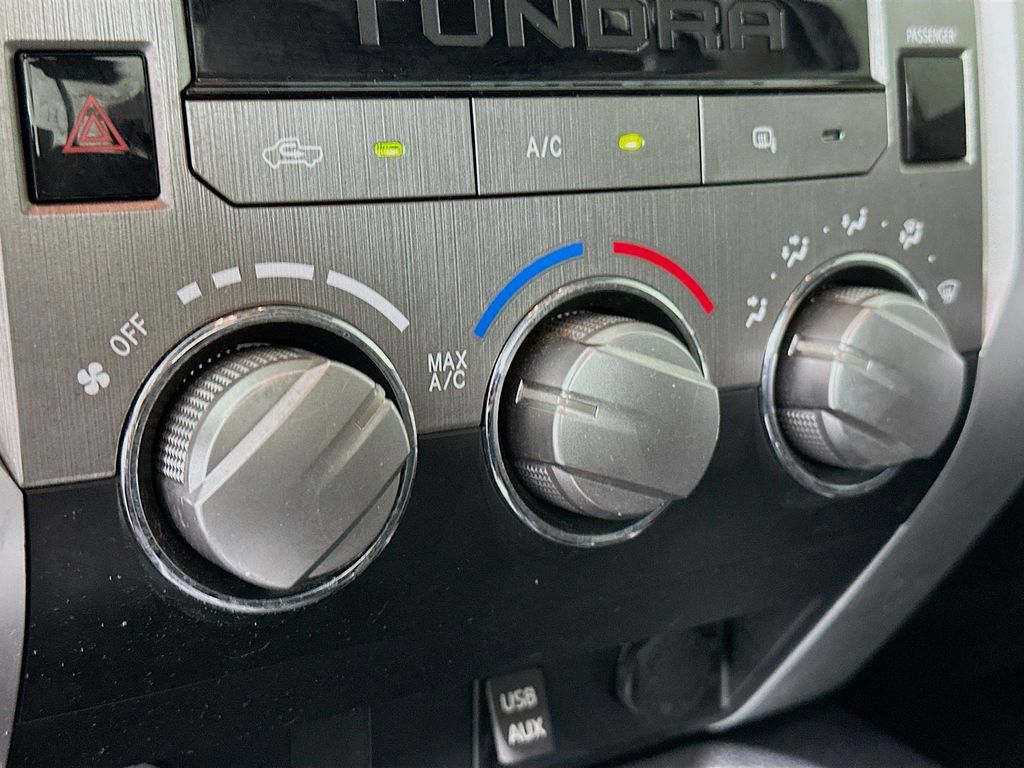 Thumbnail: 2014 Toyota Tundra - 22