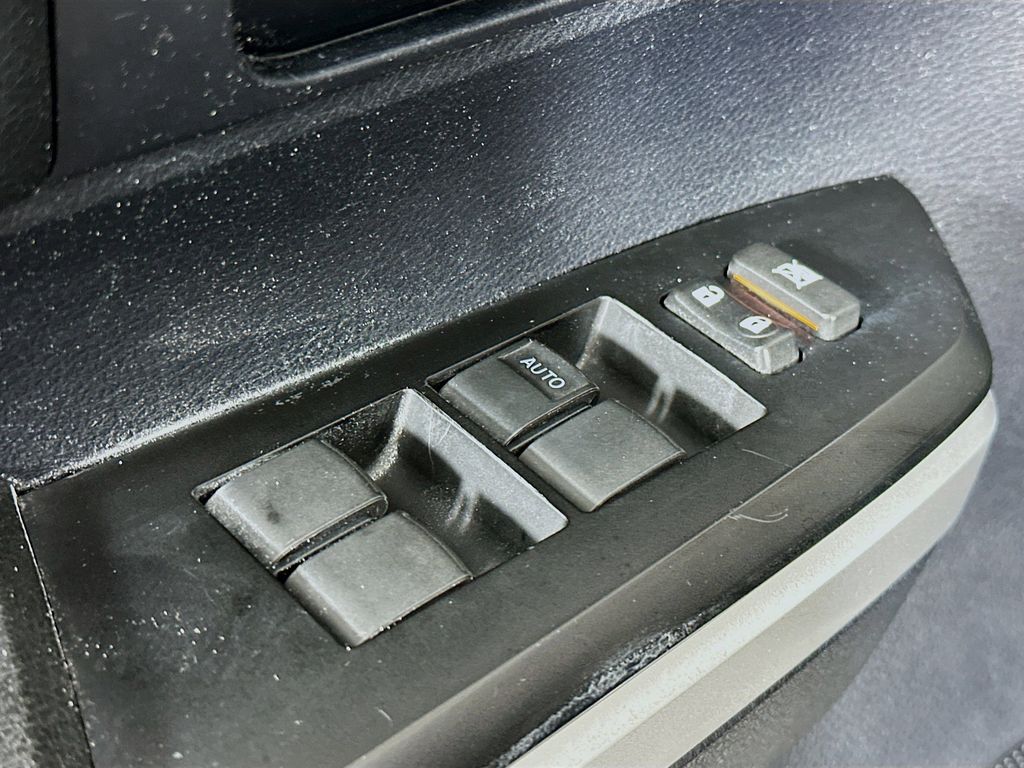 Thumbnail: 2014 Toyota Tundra - 27