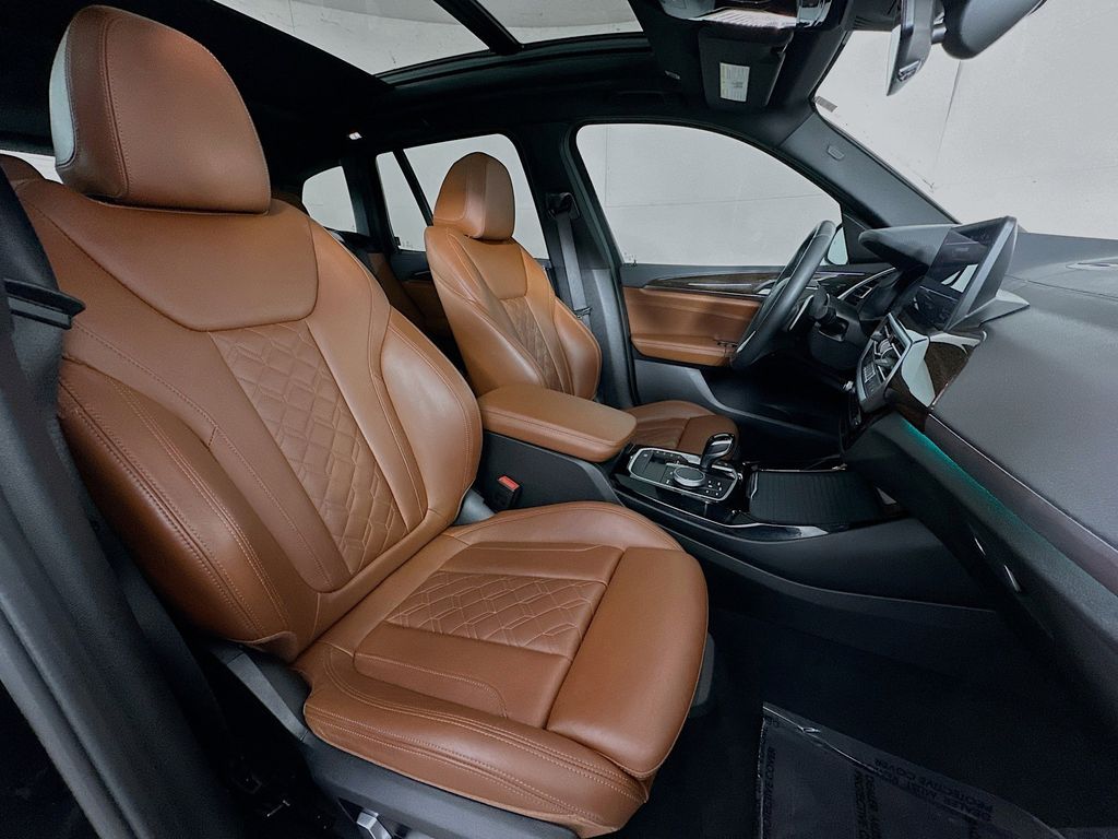Thumbnail: 2022 BMW X3 - 12