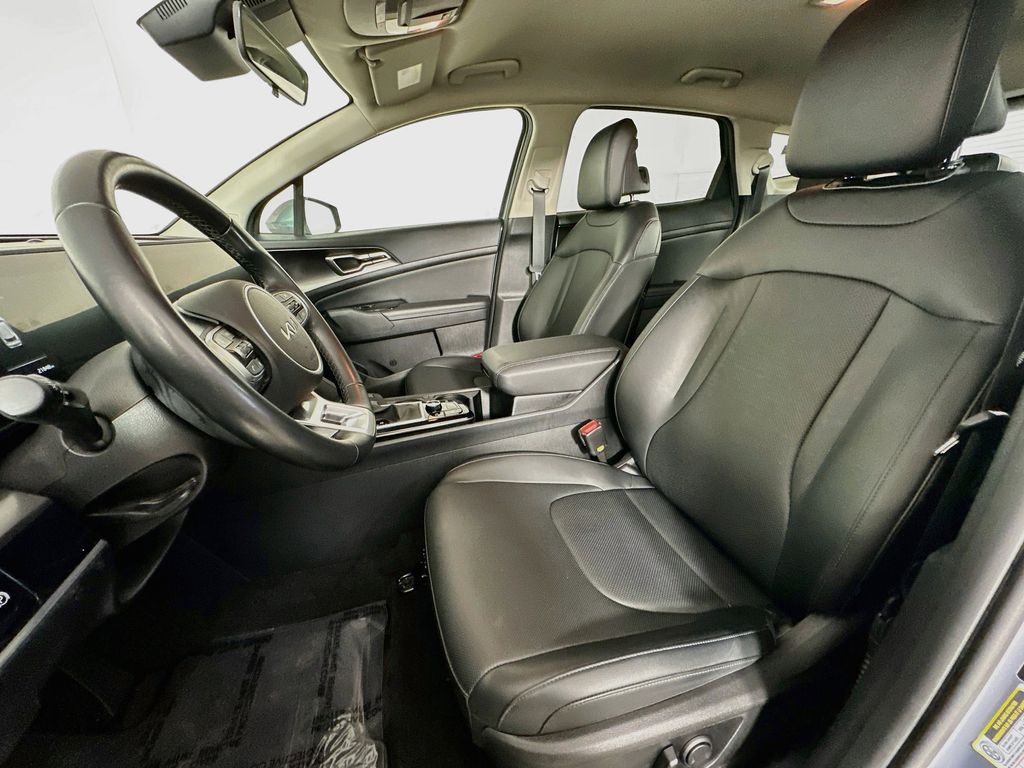Thumbnail: 2023 Kia Sportage - 11