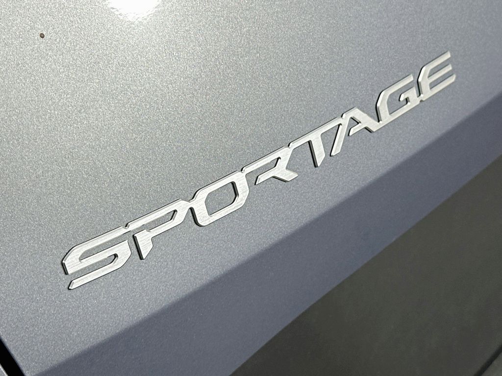 Thumbnail: 2023 Kia Sportage - 7