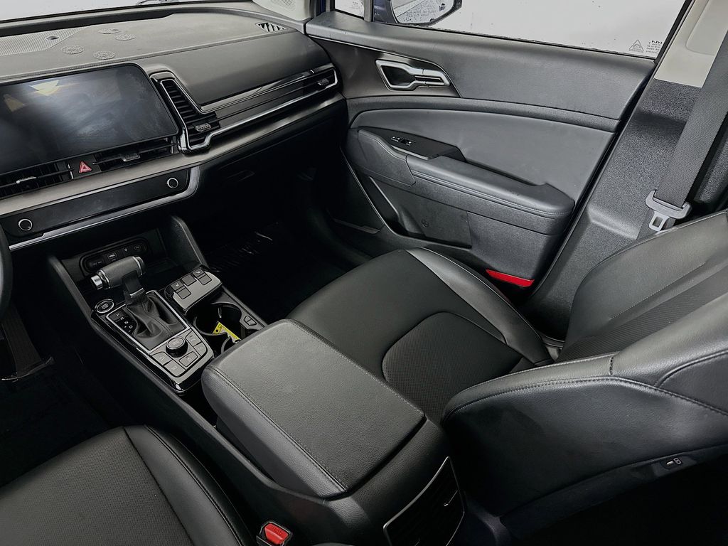 Thumbnail: 2025 Kia Sportage - 13