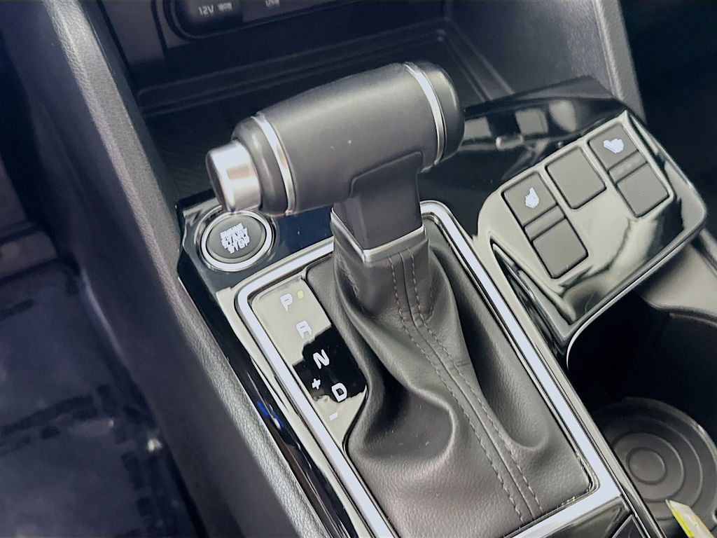 Thumbnail: 2025 Kia Sportage - 17