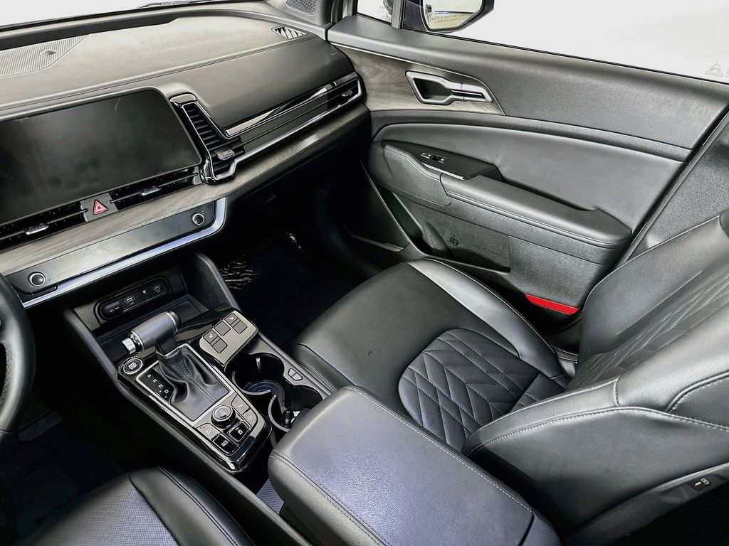 Thumbnail: 2023 Kia Sportage - 13