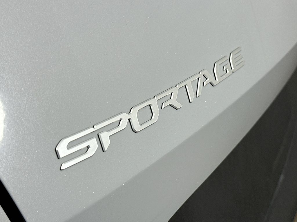 Thumbnail: 2023 Kia Sportage - 6
