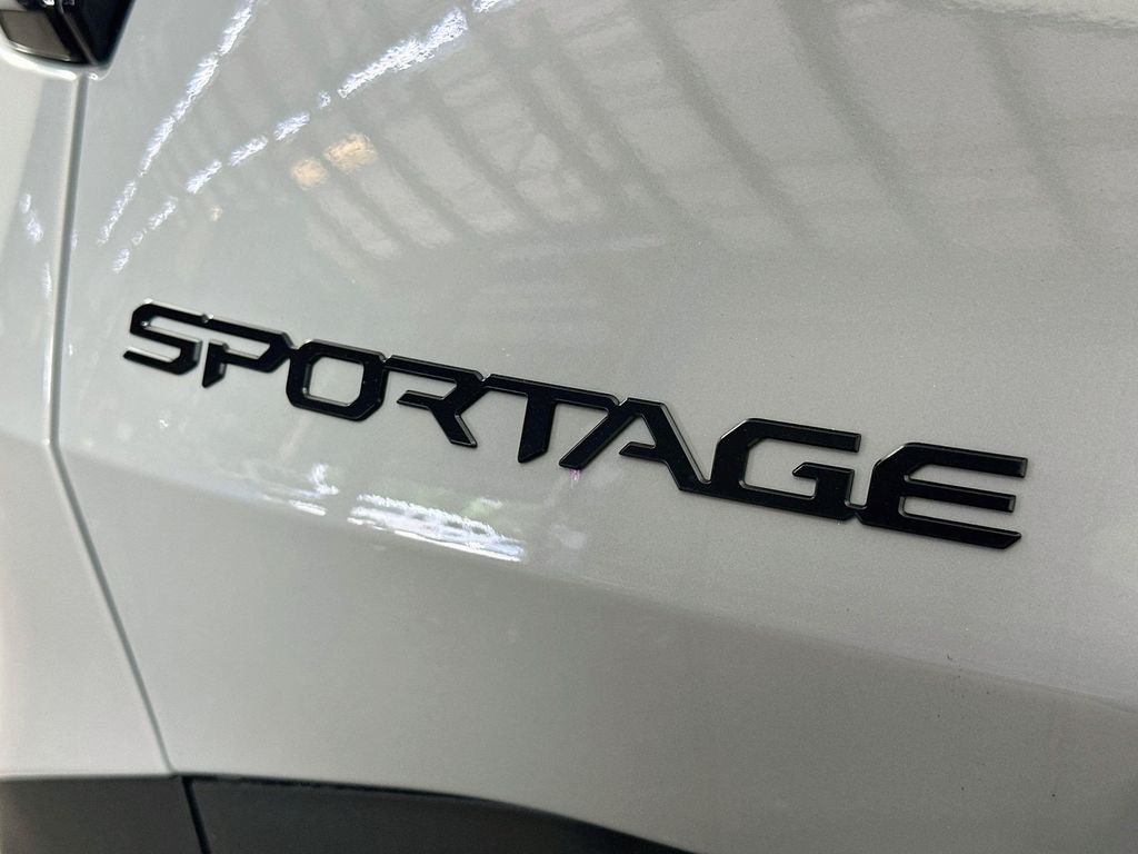 Thumbnail: 2026 Kia Sportage - 7