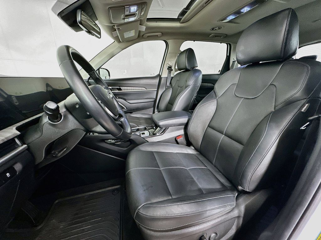 Thumbnail: 2024 Kia Telluride - 10