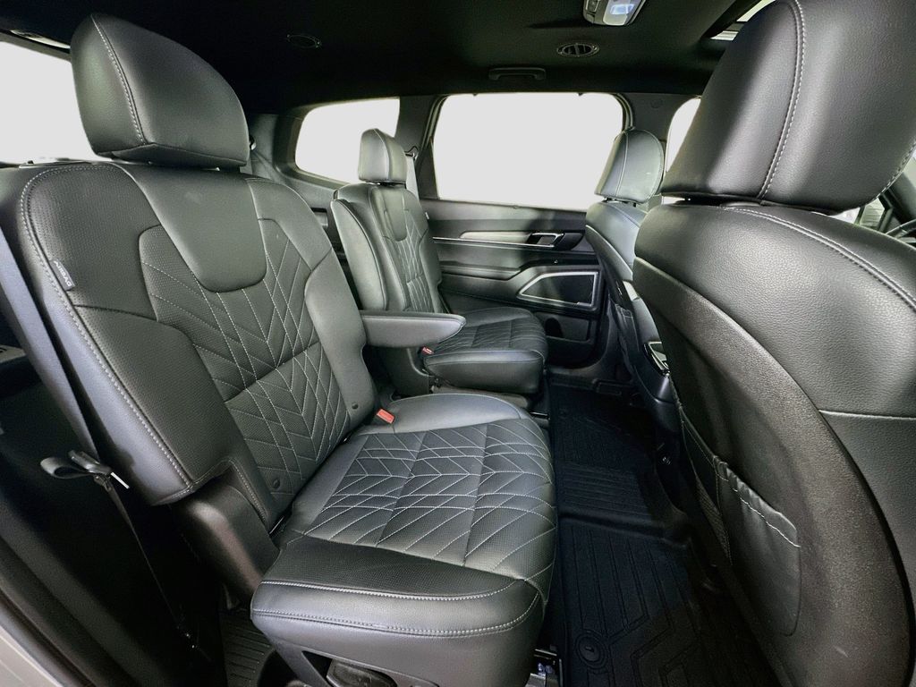 Thumbnail: 2024 Kia Telluride - 32