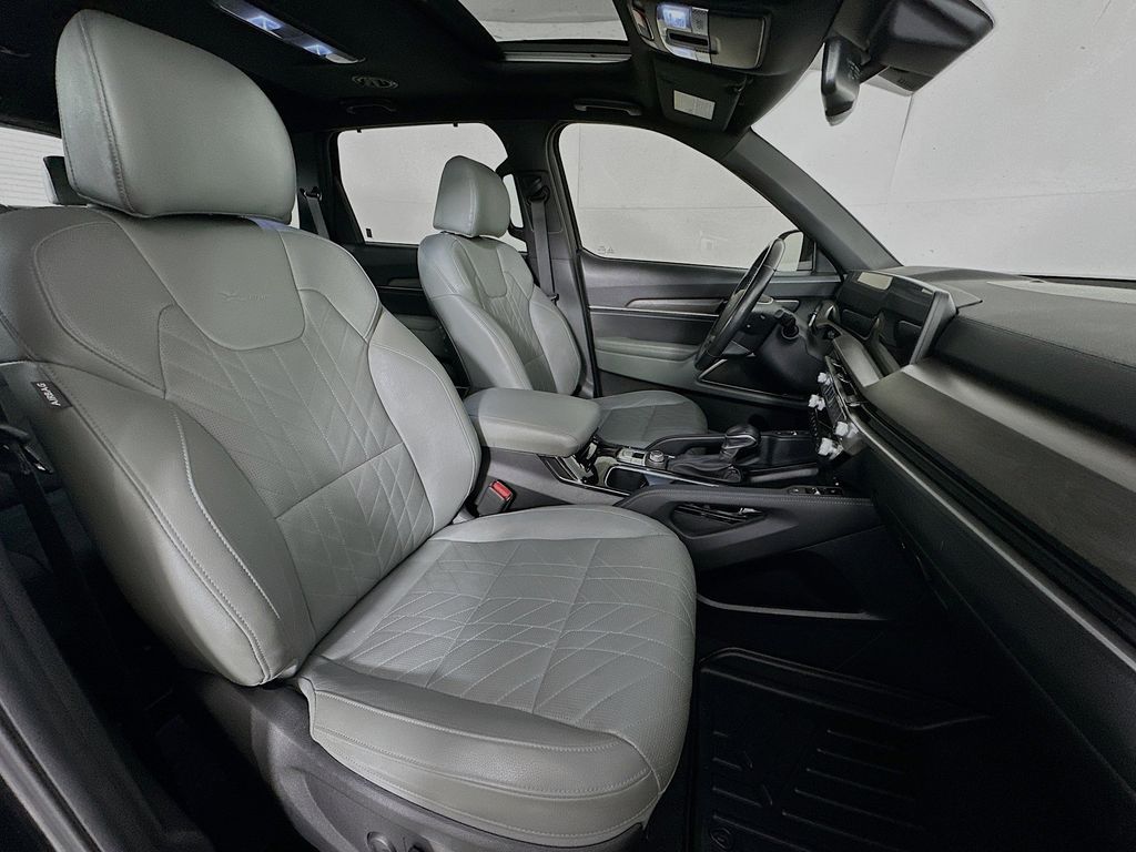Thumbnail: 2023 Kia Telluride - 11