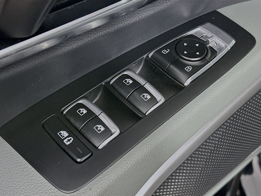 Thumbnail: 2023 Kia Telluride - 29