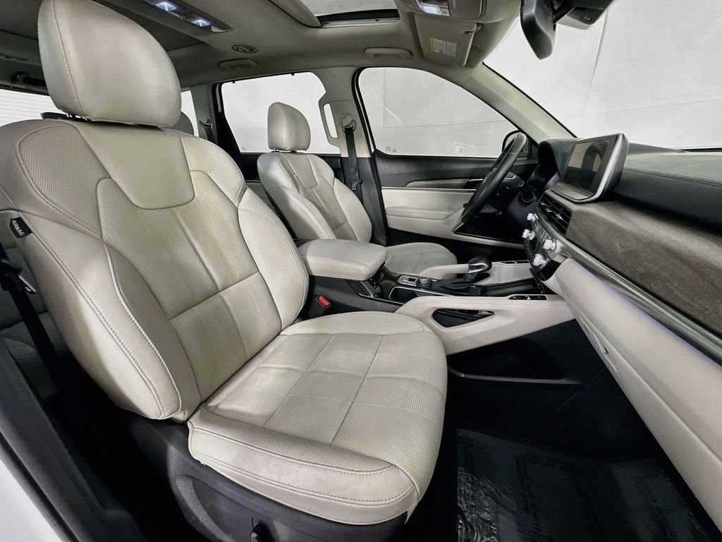 Thumbnail: 2021 Kia Telluride - 12