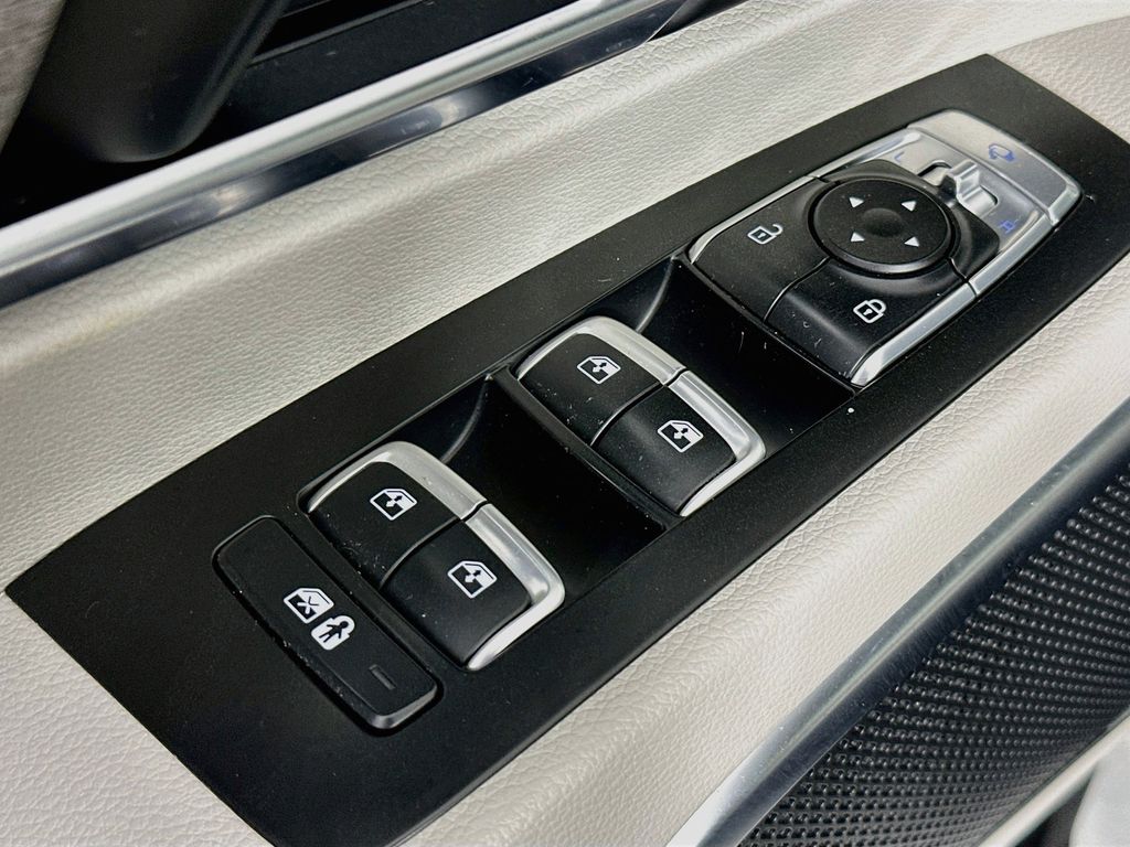 Thumbnail: 2021 Kia Telluride - 30