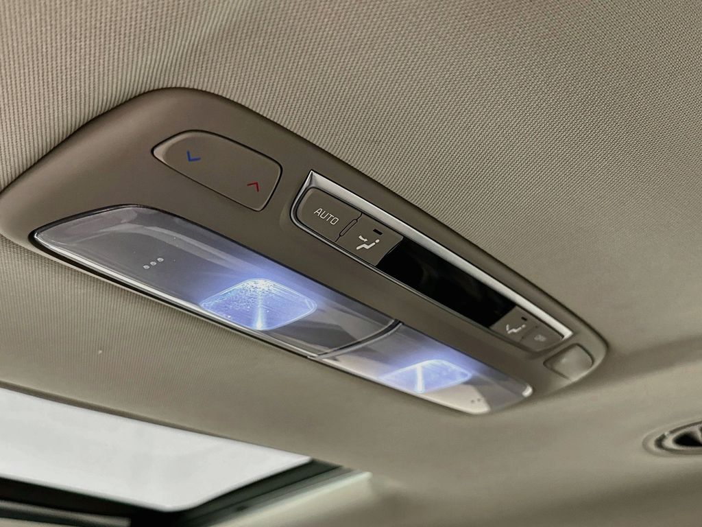 Thumbnail: 2021 Kia Telluride - 22